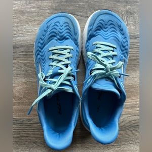 Altra Women’s Torin 7